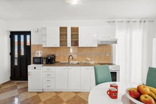 Apartmani Lorena Porec Exterior photo